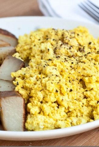 Vegan Scrambled Tofu by The Wannabe Chef