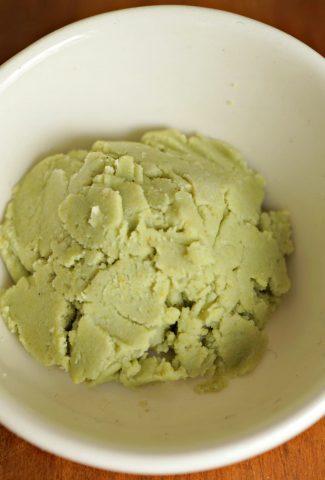 How to make wasabi paste