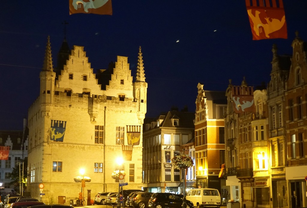 Mechelen Tower at night