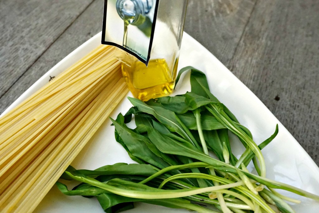 Wild Garlic Pesto raw ingredients