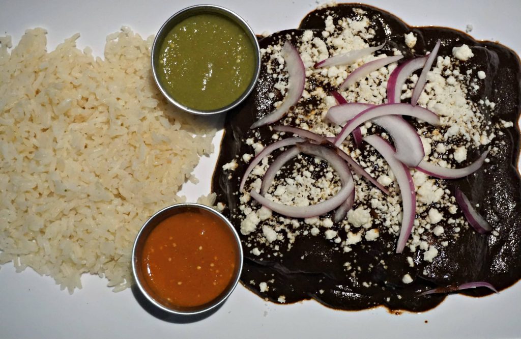 Tlayuda LA Enchiladas Mole